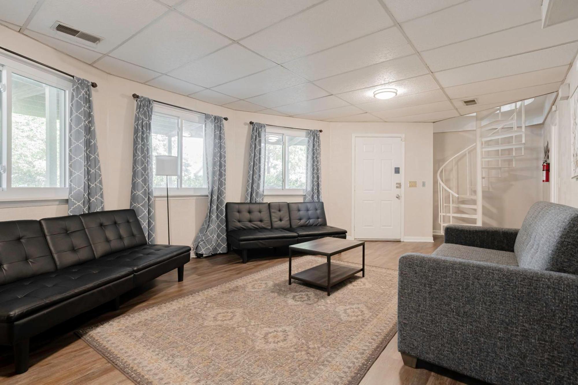 Вилла Opulent Octagonal Oasis With Spiral Stairs-Minutes To Base Колумбия Экстерьер фото